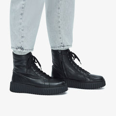 Torhill Rise Ankle Boot Black Leather | Clarks outlet