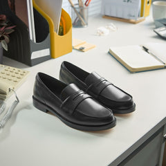 Straven Edge Black Leather | Clarks on Sale