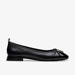 Ubree 15 Poppy Black Combination Leather | Clarks on Sale