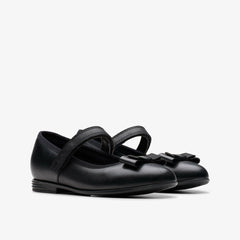 Finja Tap Older Black Leather | Clarks online