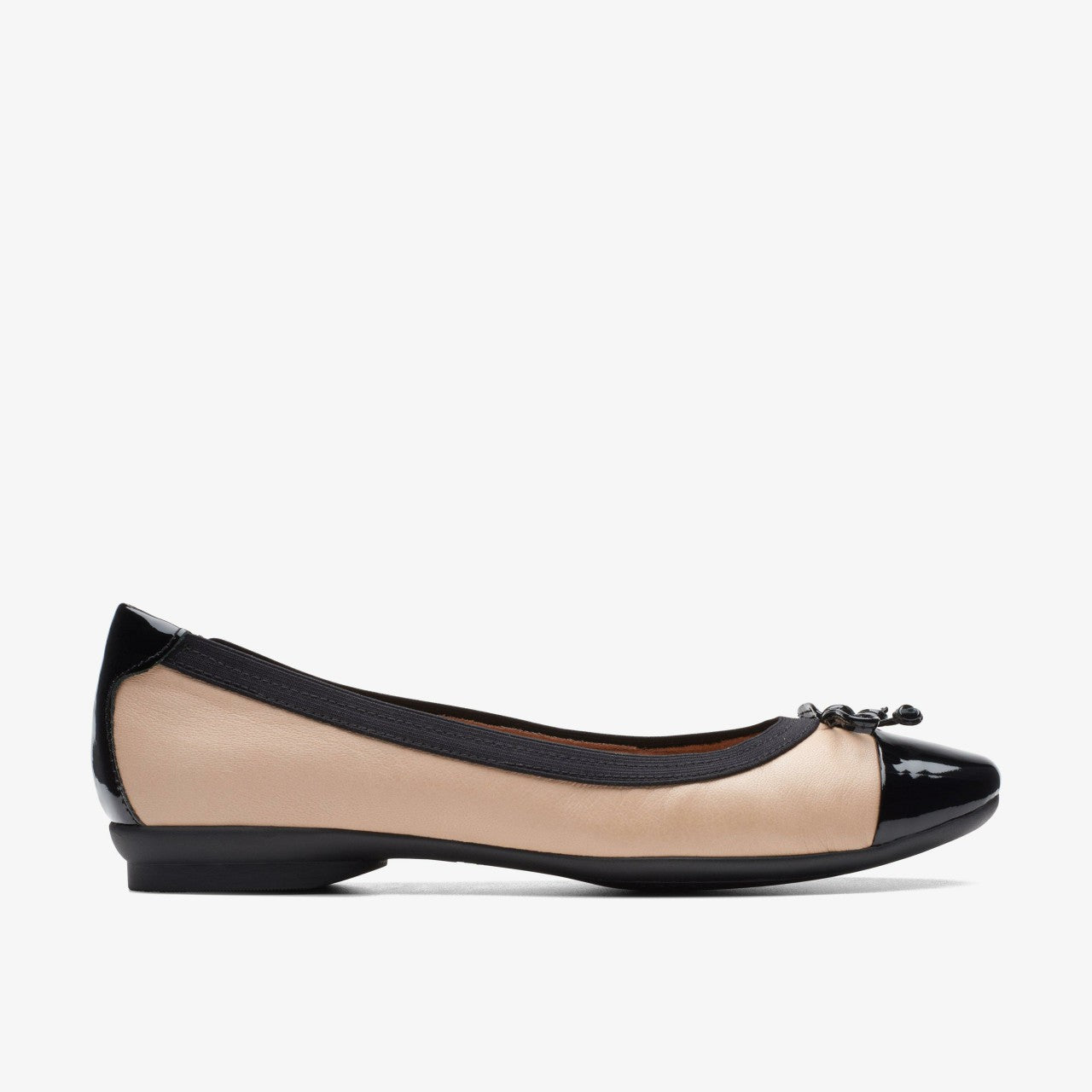 Candra Glow Praline Leather | Clarks outlet