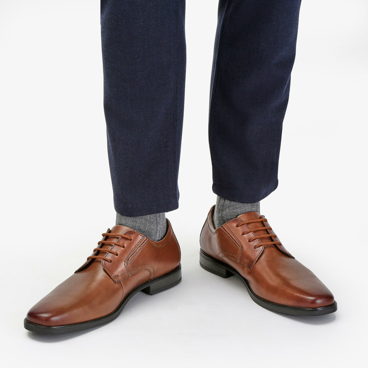 Howard Walk Dark Tan Leather | Clarks for sale