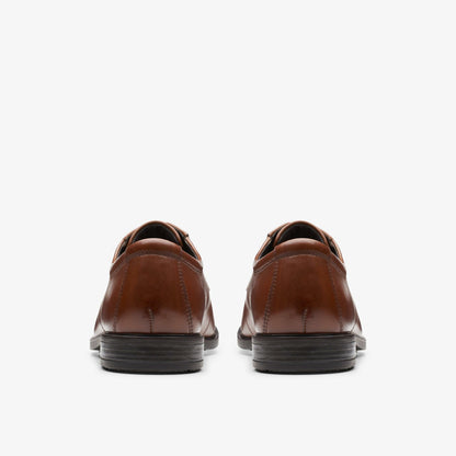 Howard Walk Dark Tan Leather | Clarks for sale