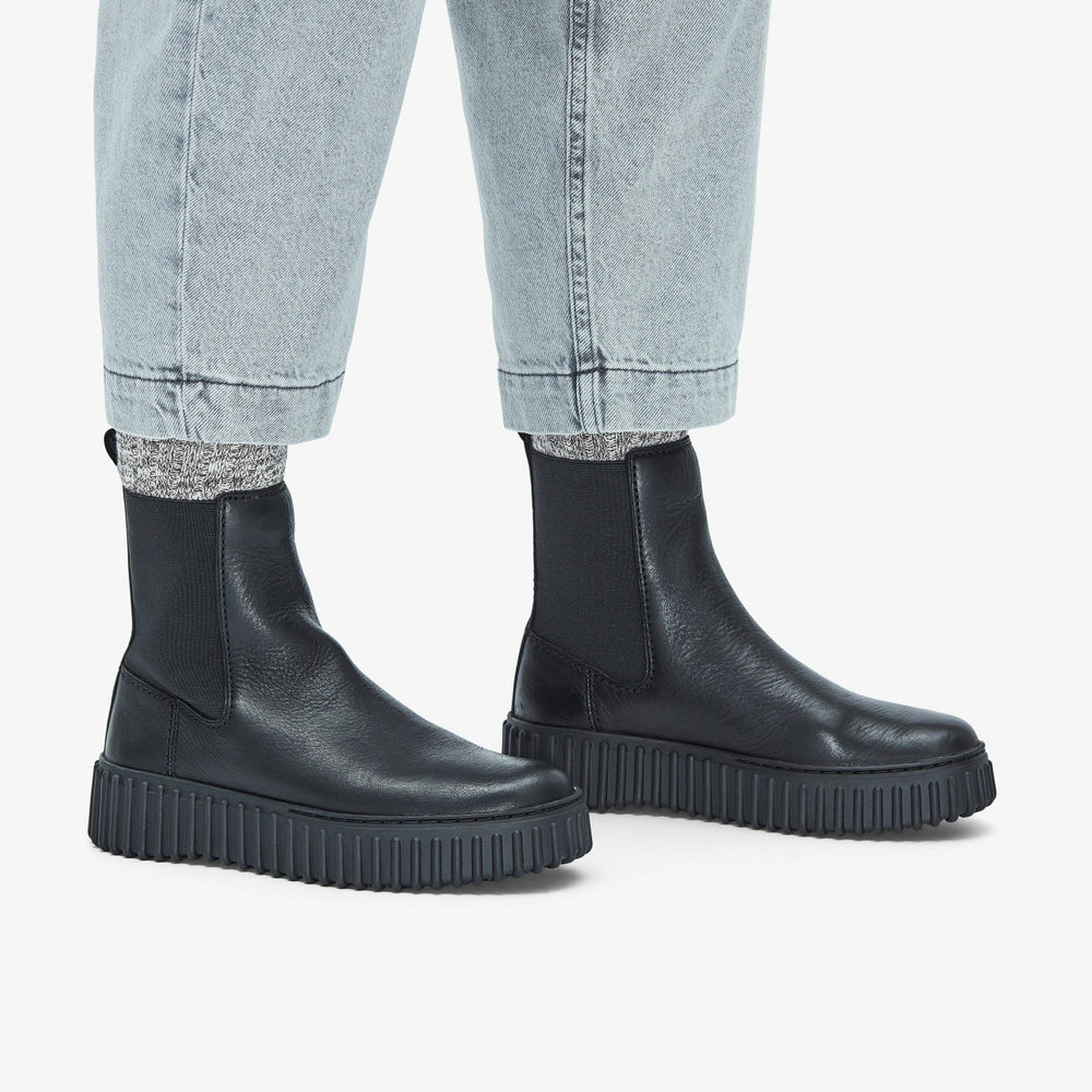 Torhill Maple Ankle Boot Black Leather | Clarks outlet