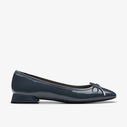 Ubree 15 Step Navy Patent | Clarks for sale
