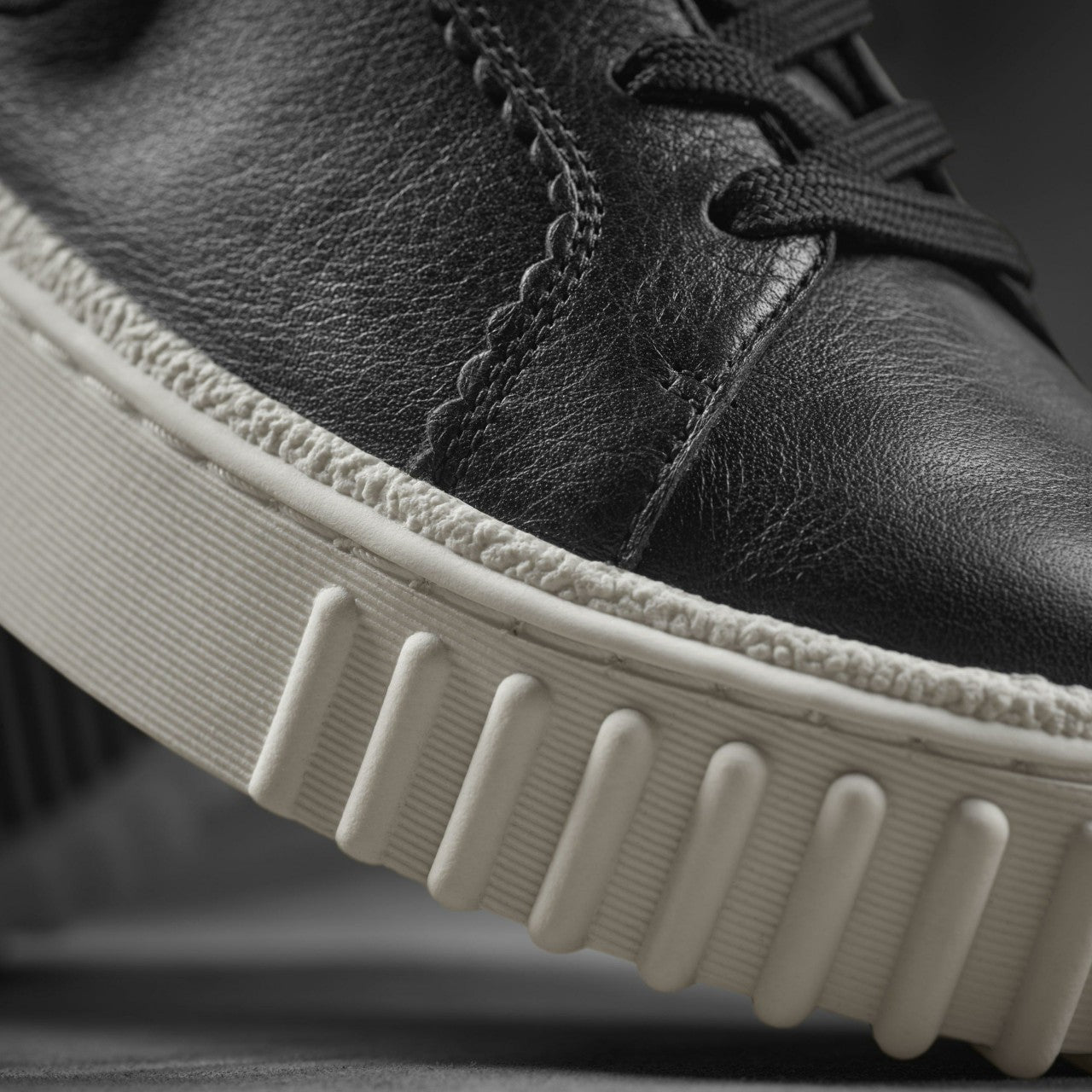 Mayhill Walk Black Leather | Clarks online