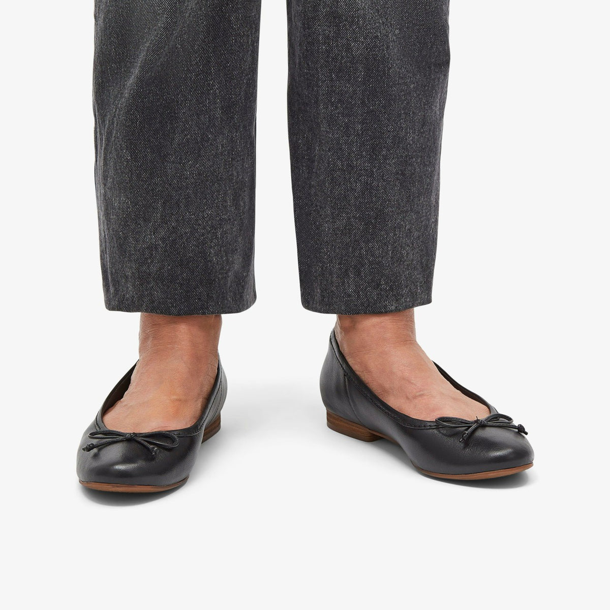 Fawna Lily Black Leather | Clarks for sale