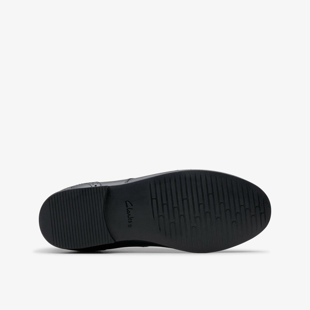 Finja Brogue Older Black Leather | Clarks discount