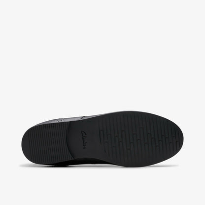 Finja Brogue Youth Black Leather | Clarks Sale