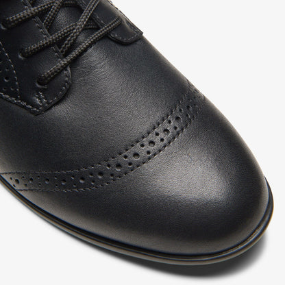 Finja Brogue Youth Black Leather | Clarks Sale
