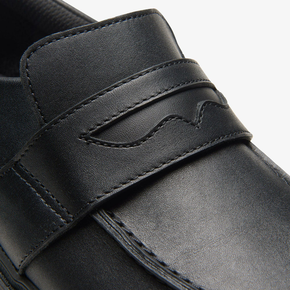 Lorcam Craft Youth Black Leather | Clarks on Sale
