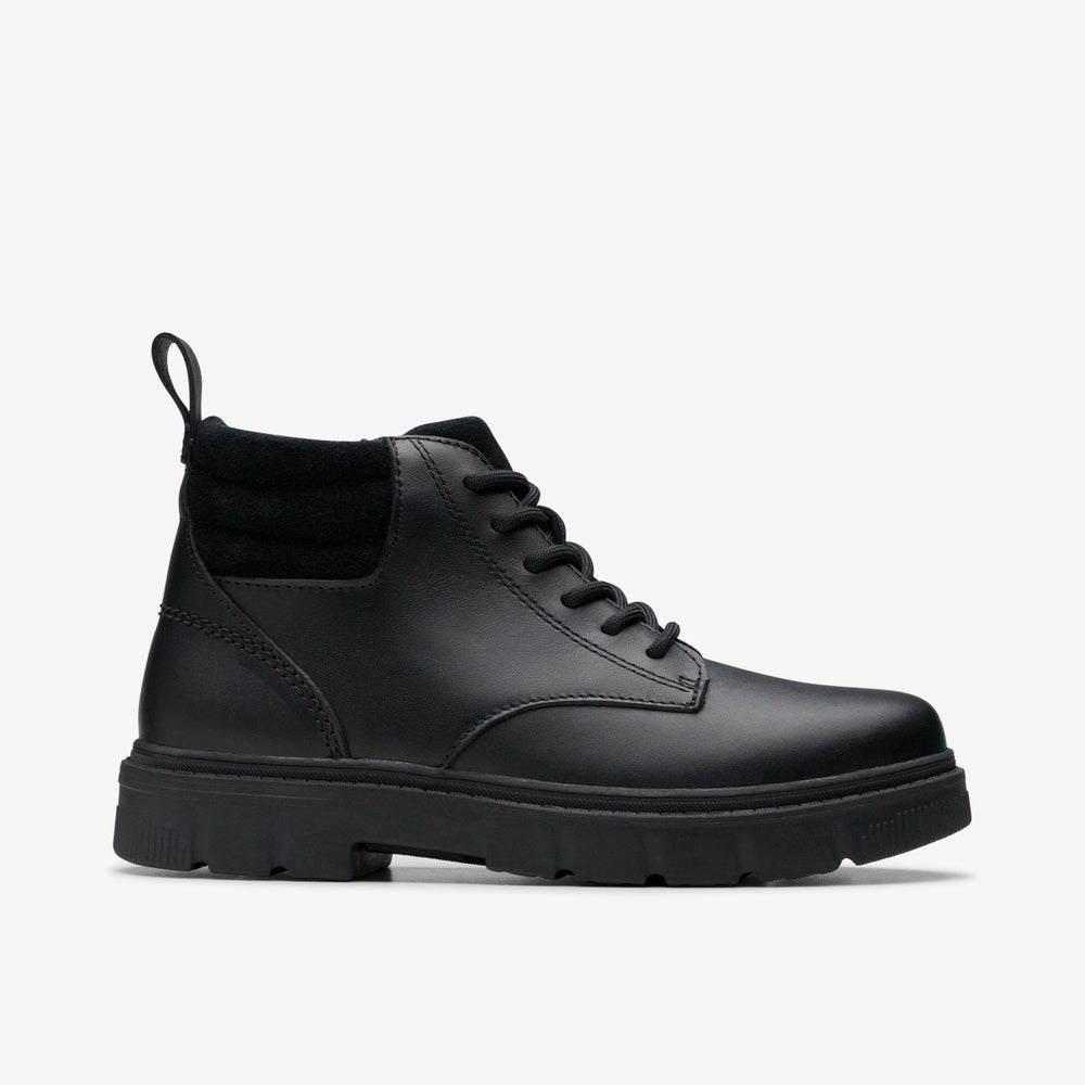 Lorcam Trail Youth Black Leather | Clarks outlet