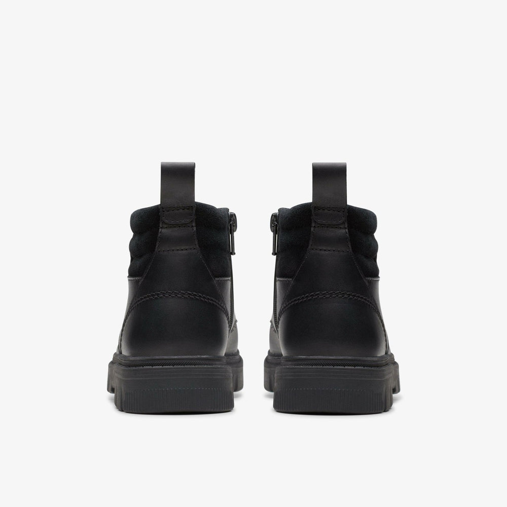 Lorcam Trail Youth Black Leather | Clarks outlet