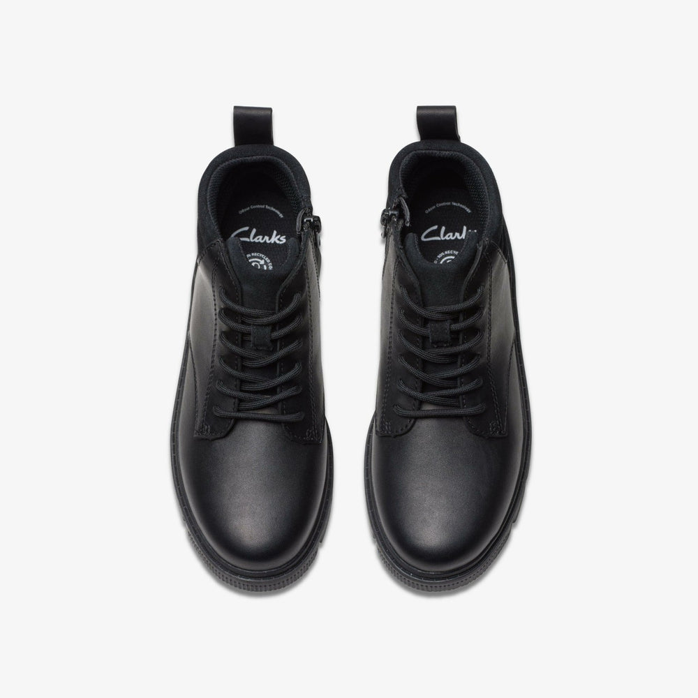 Lorcam Trail Youth Black Leather | Clarks outlet