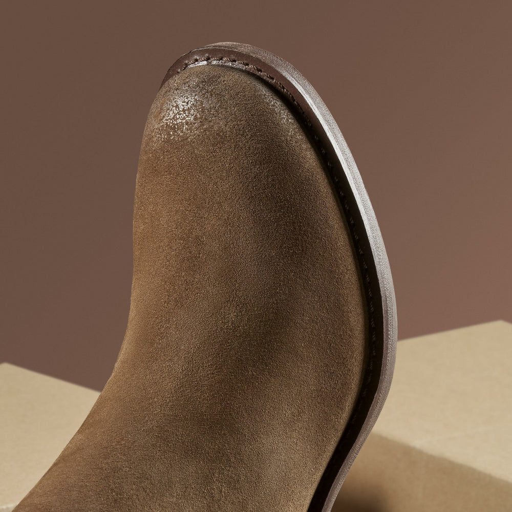 Chamberly Top Walnut Suede | Clarks outlet