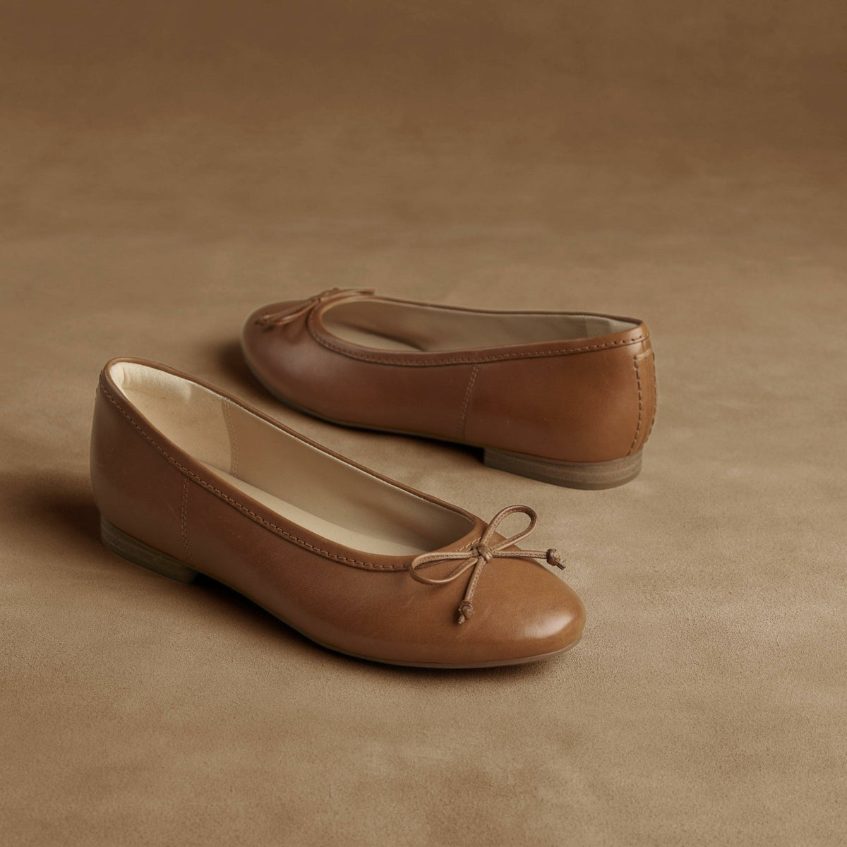 Fawna Lily Tan Leather | Clarks on Sale