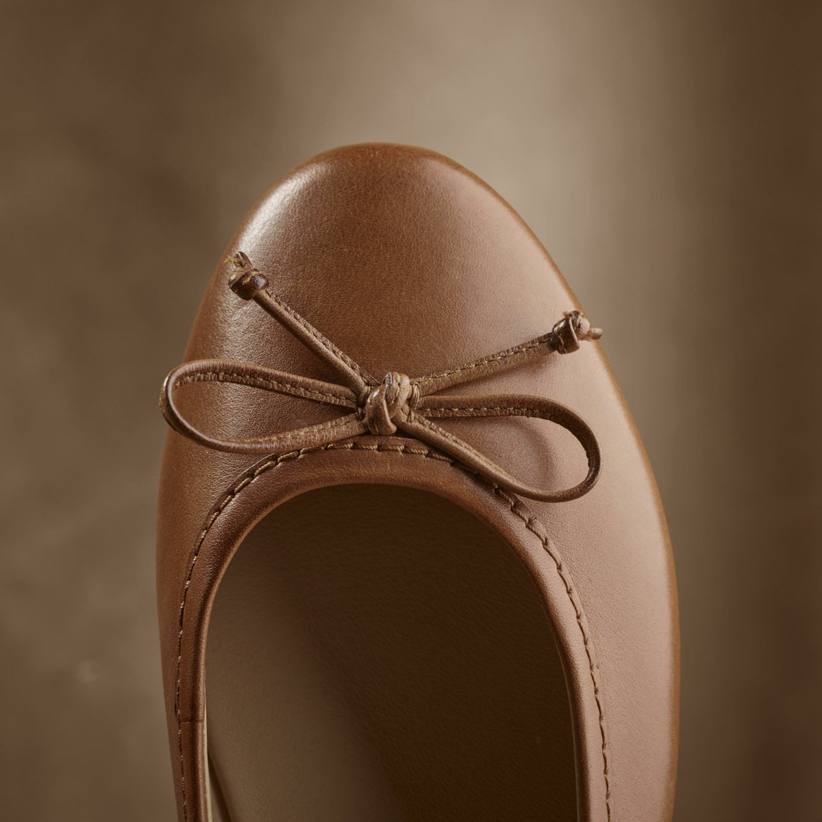 Fawna Lily Tan Leather | Clarks on Sale