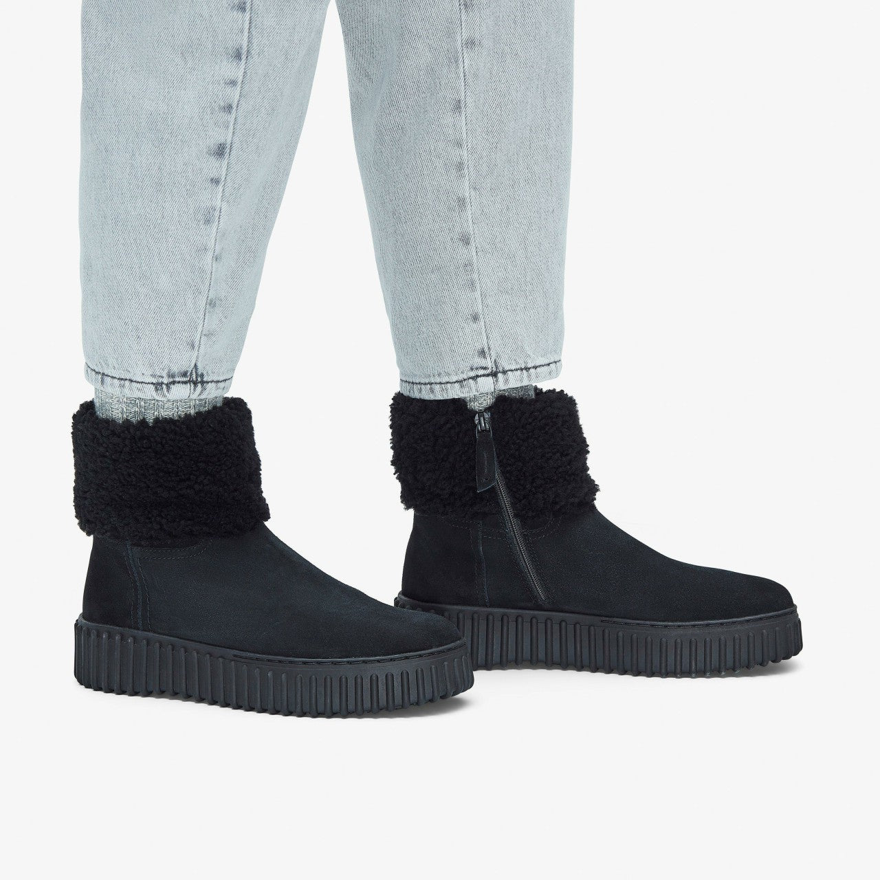 Torhill Turn Black Warmlined Suede | Clarks for sale