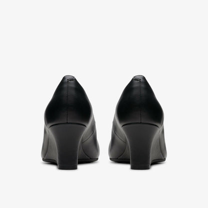 Olivette Pearl Black Leather | Clarks on Sale