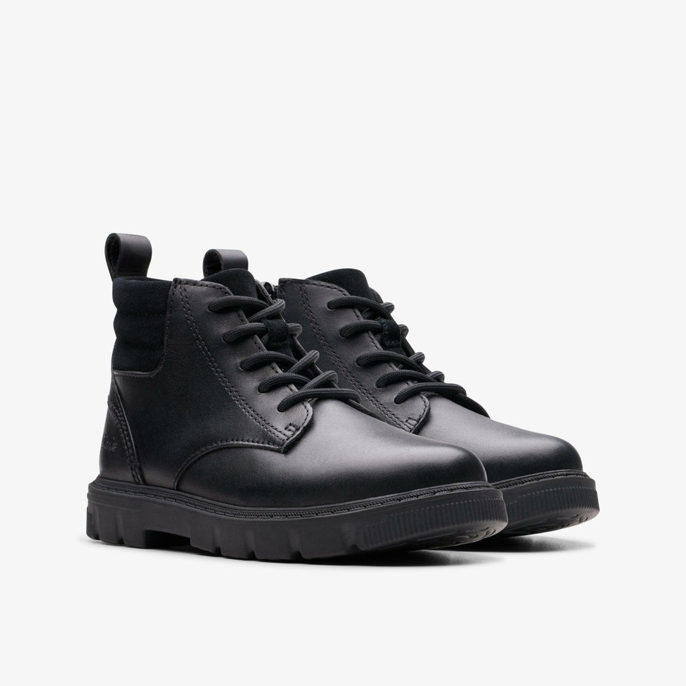 Lorcam Trail Kid Black Leather | Clarks on Sale