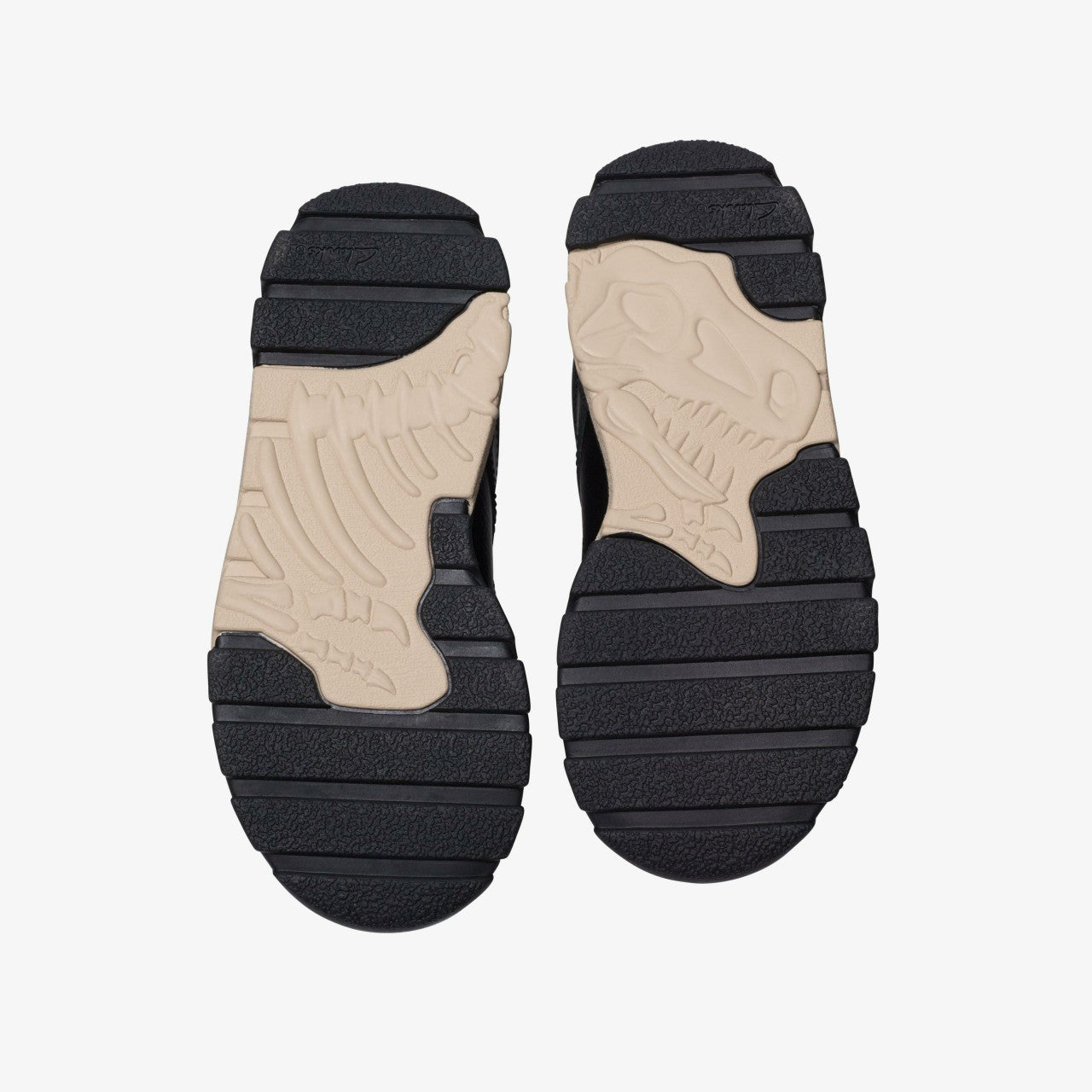 Lorcam Trail Kid Black Leather | Clarks on Sale