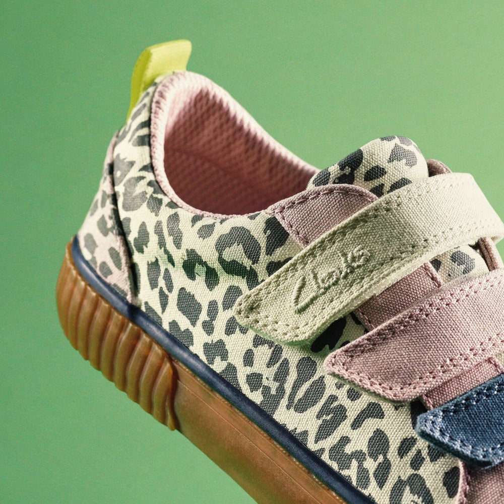 Foxing Vibe Kid Ecru Canvas | Clarks Sale