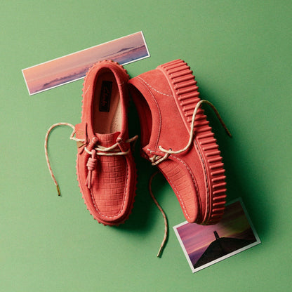 Torhill Bee Coral Suede | Clarks online