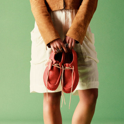 Torhill Bee Coral Suede | Clarks online