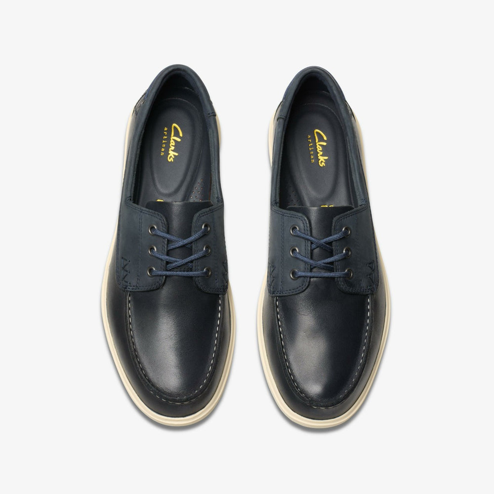 Bratton Boat Navy Leather | Clarks on Sale