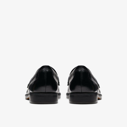 Straven Edge Black Leather | Clarks on Sale