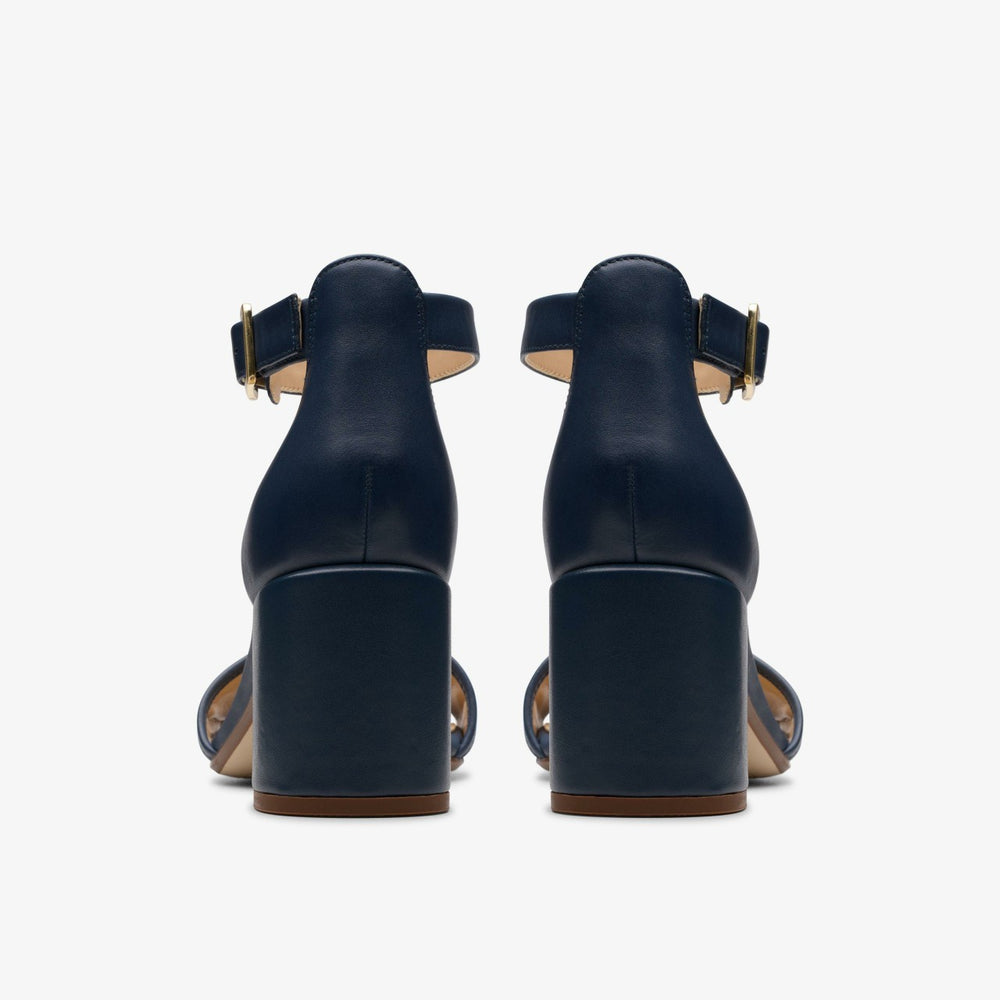 Ezoria Mae Navy Leather | Clarks outlet