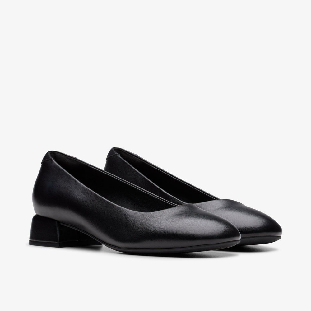 Daiss 30 Step Black Leather | Clarks discount