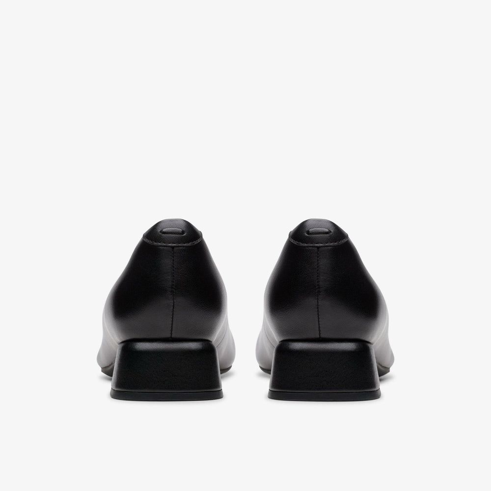 Daiss 30 Step Black Leather | Clarks discount