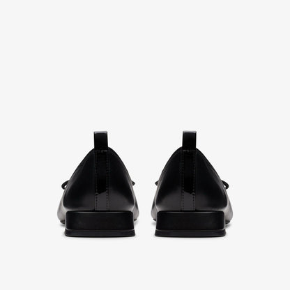 Ubree 15 Poppy Black Combination Leather | Clarks on Sale