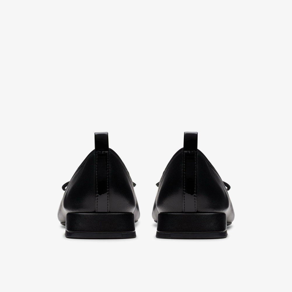 Ubree 15 Poppy Black Combination Leather | Clarks on Sale