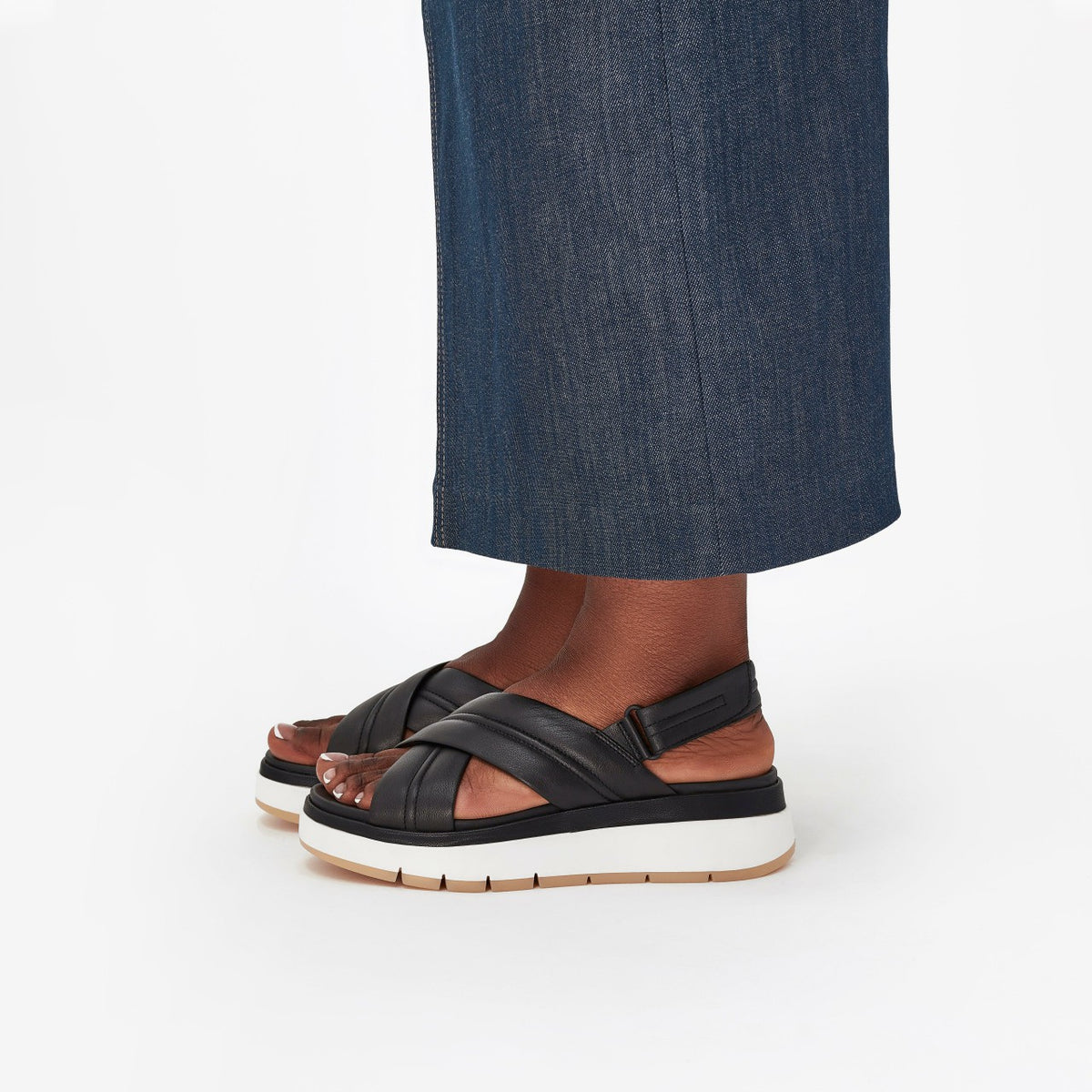 Tuscan Cross Black Leather | Clarks Sale