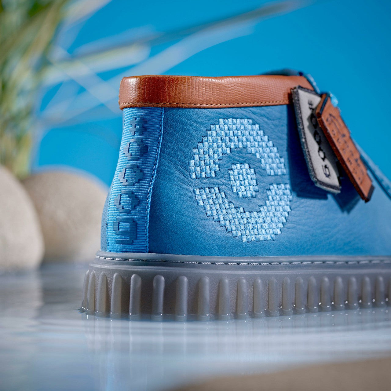 Torhill Explore Blue Leather | Clarks on Sale