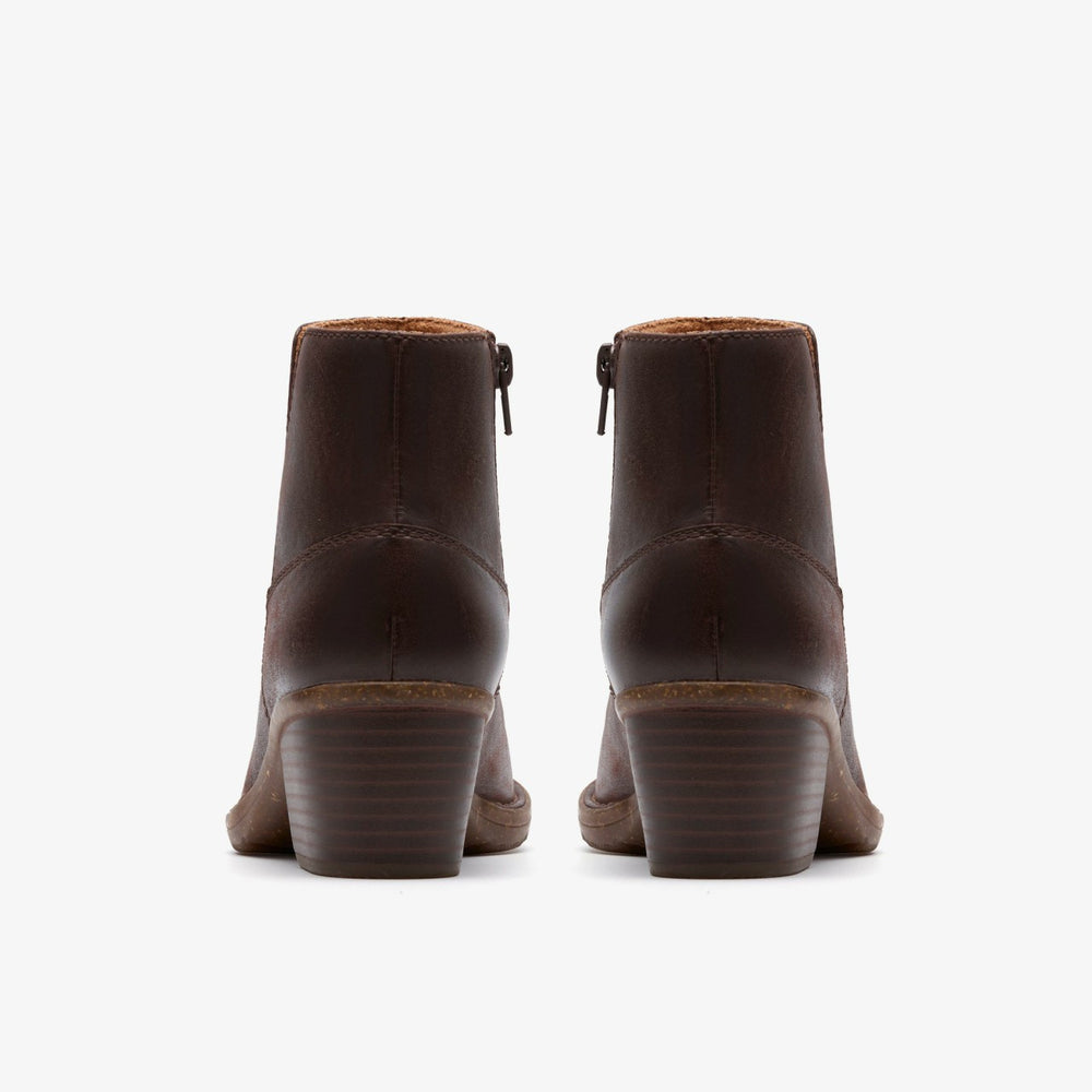Kastela Top Brown Leather | Clarks on Sale