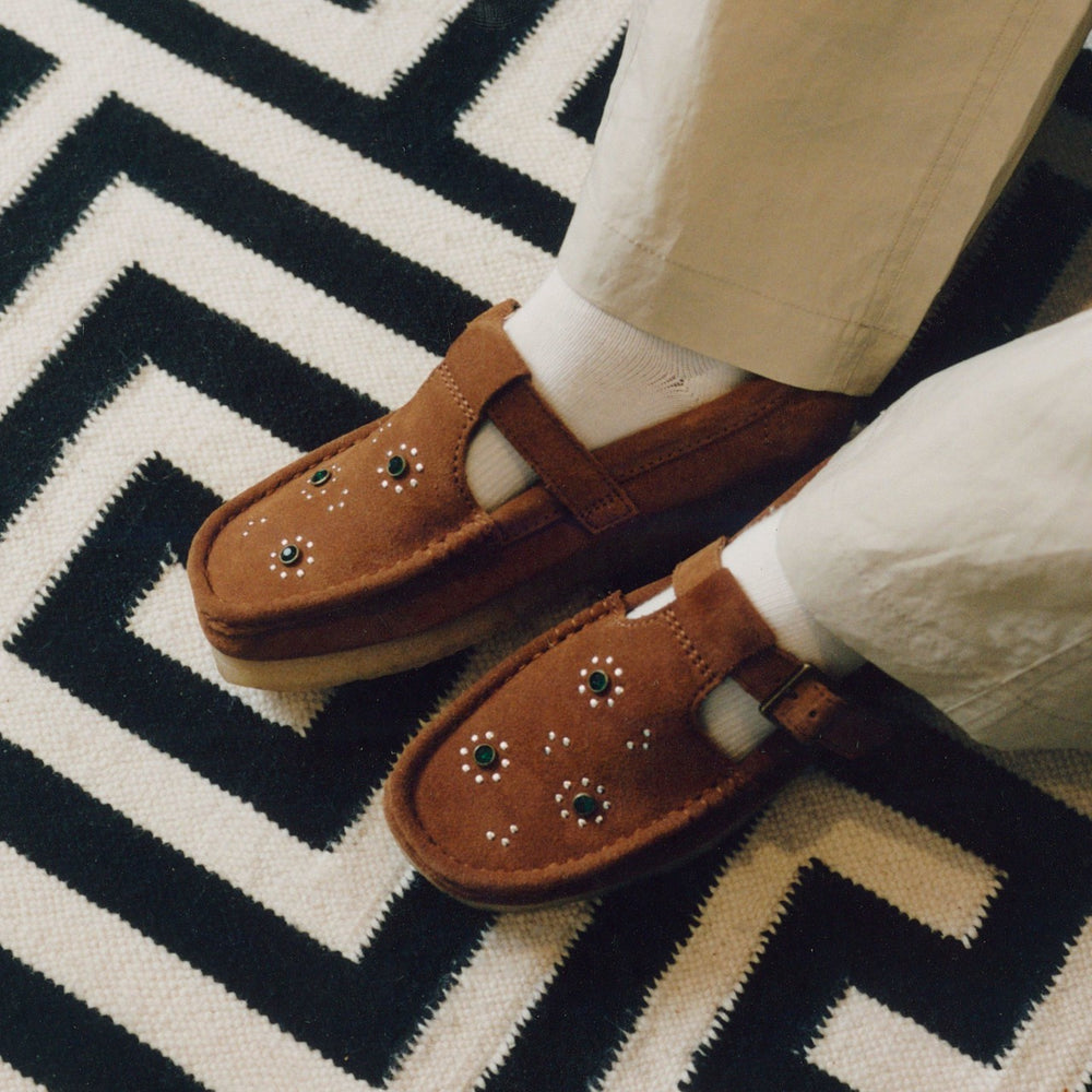 Wallabee T Bar Brown/Orange Suede | Clarks outlet