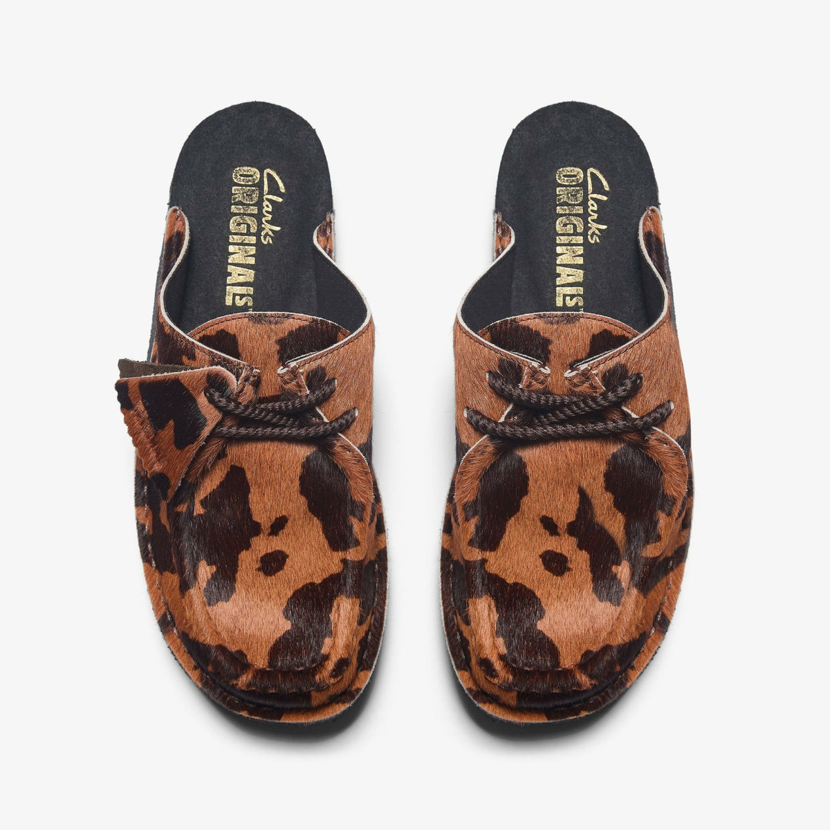 Desert Nomad Mule Brown Cow Print | Clarks on Sale