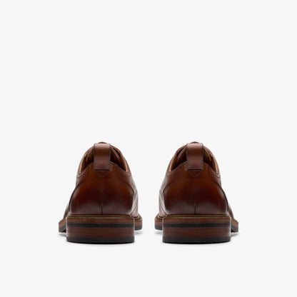 Aldwin Lace Tan Leather | Clarks online