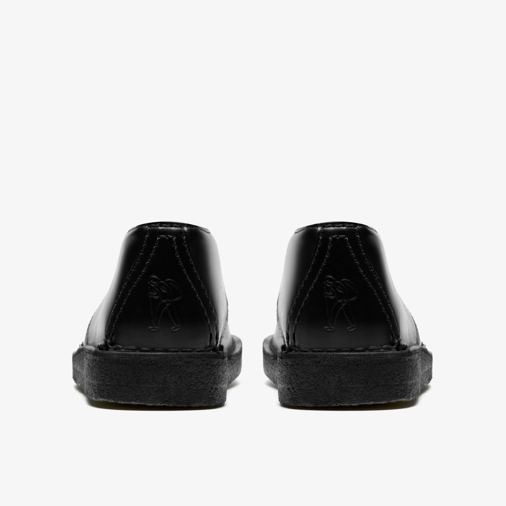 Desert Trek Black Hi Shine Leather | Clarks for sale