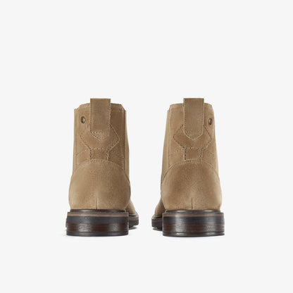 Newford Easy Dark Sand Suede | Clarks discount