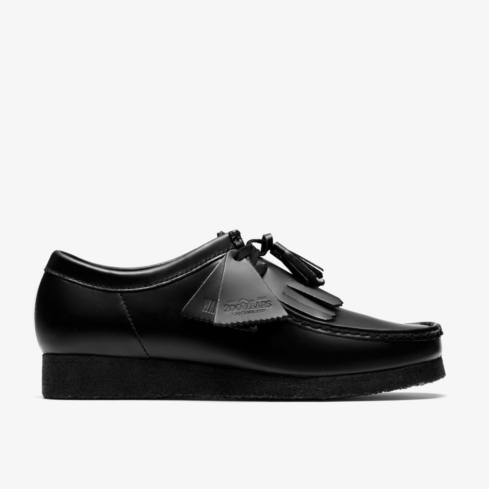 Wallabee Black Hi Shine Leather | Clarks outlet