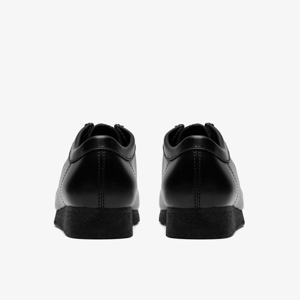 Wallabee Black Hi Shine Leather | Clarks outlet