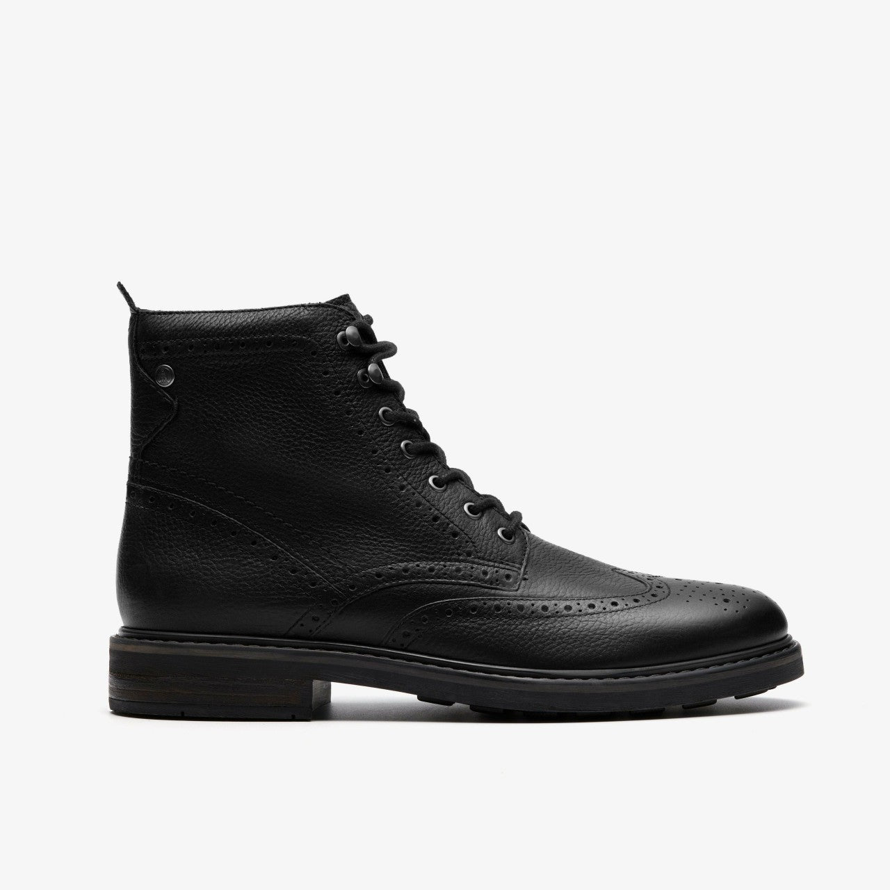 Newford Lace Boot Black Leather | Clarks outlet