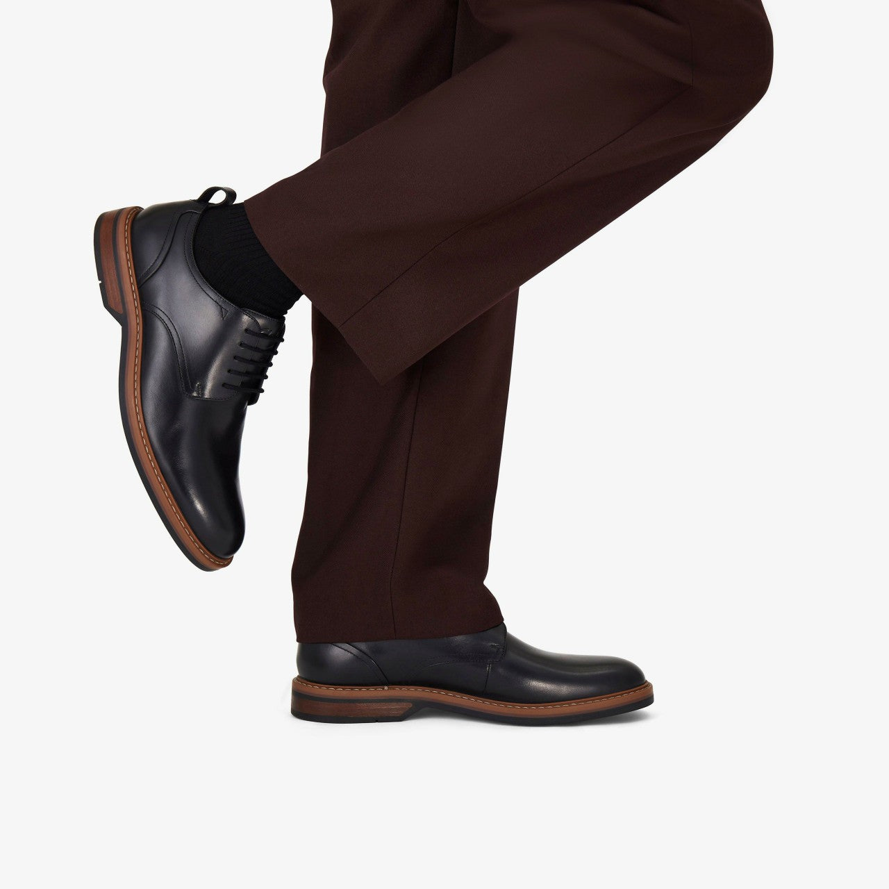 Aldwin Lace Black Leather | Clarks for sale