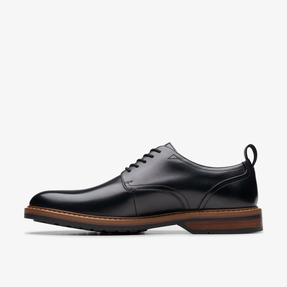 Aldwin Lace Black Leather | Clarks for sale