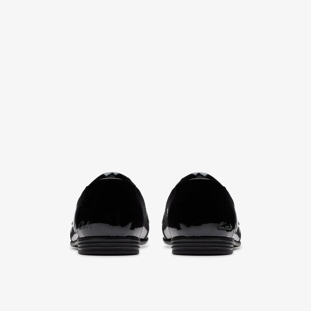 Finja Loafer Older Black Patent | Clarks discount