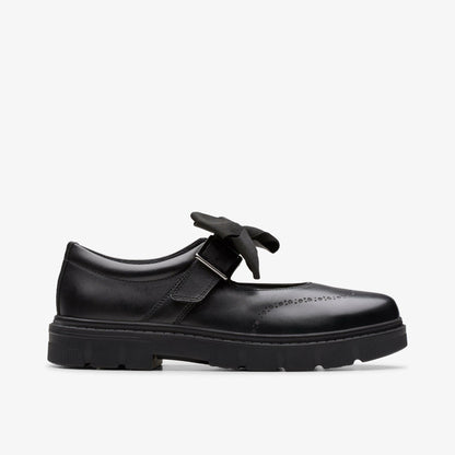 Lorcam Jane Youth Black Leather | Clarks for sale